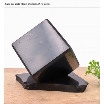 CUBE SUR SOCLE 70MM SHUNGITE AA
