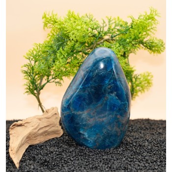 Forme libre apatite bleue AAA 940gr 135mm