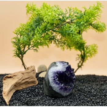 Améthyste forme libre Uruguay AAA 365 gr